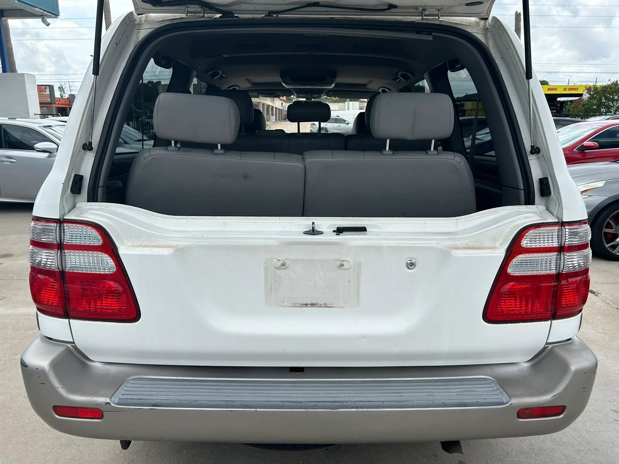 Used 2004 Toyota Land Cruiser AWD/4WD image 33