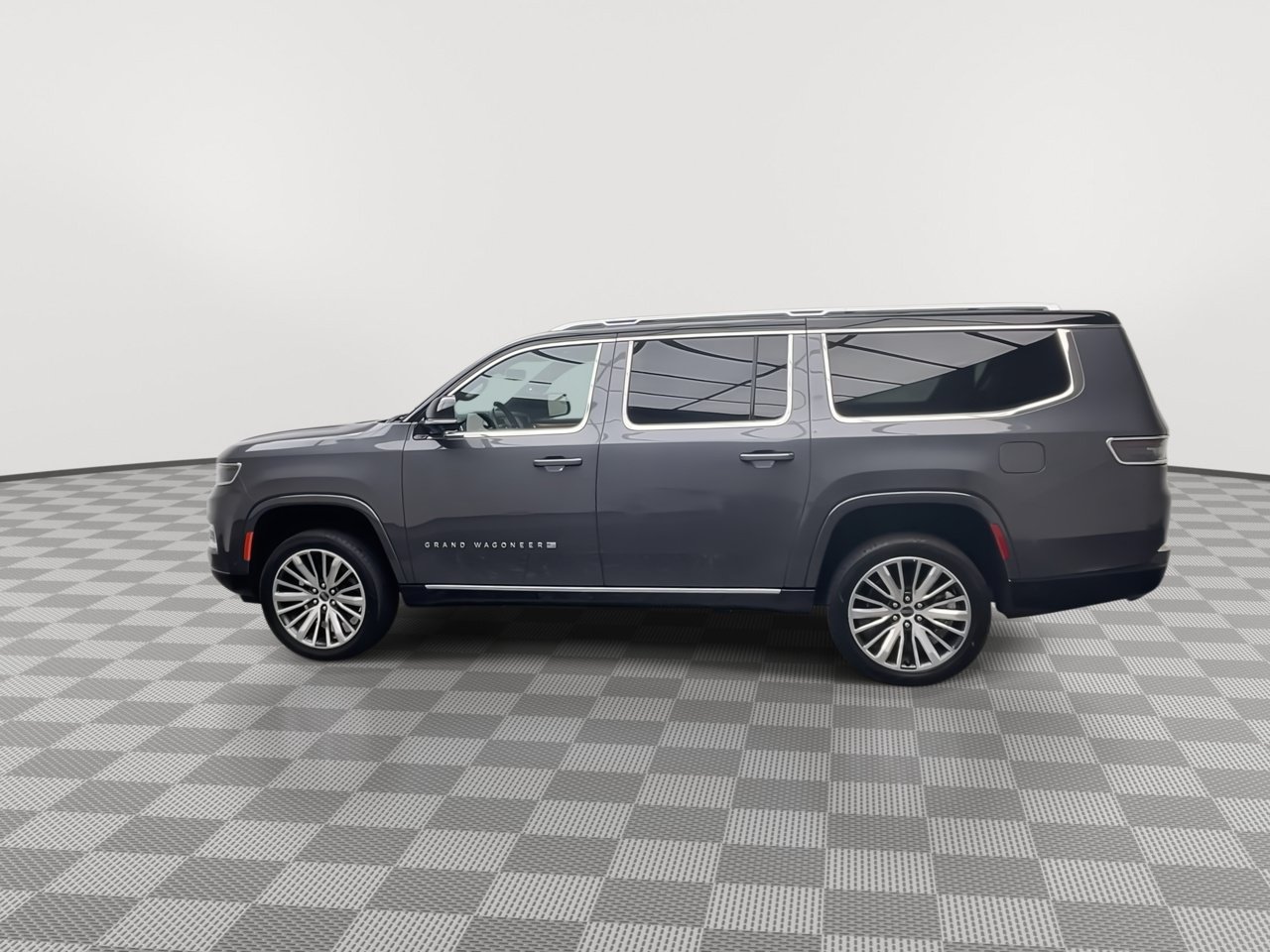 Used 2024 Jeep Grand Wagoneer L Series III AWD/4WD image 39