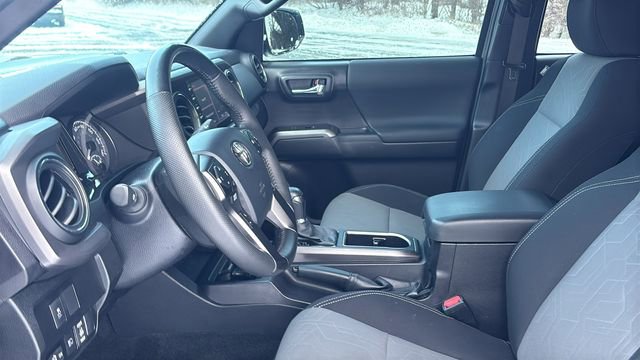 Used 2023 Toyota Tacoma TRD Sport w/ Technology Package image 27