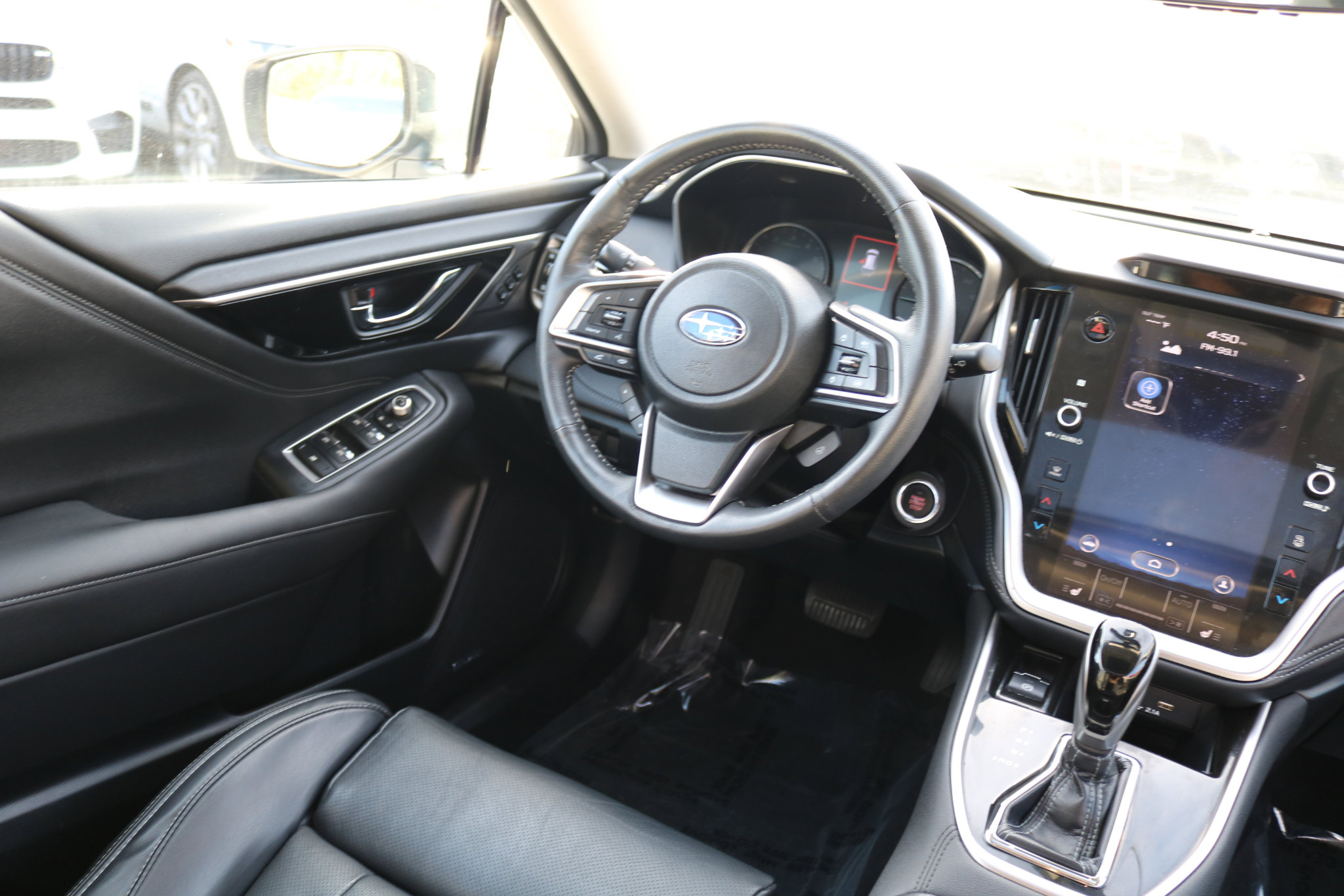 Used 2020 Subaru Outback Limited image 34