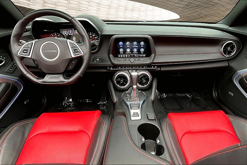 Used 2022 Chevrolet Camaro LT w/ RS Package image 15