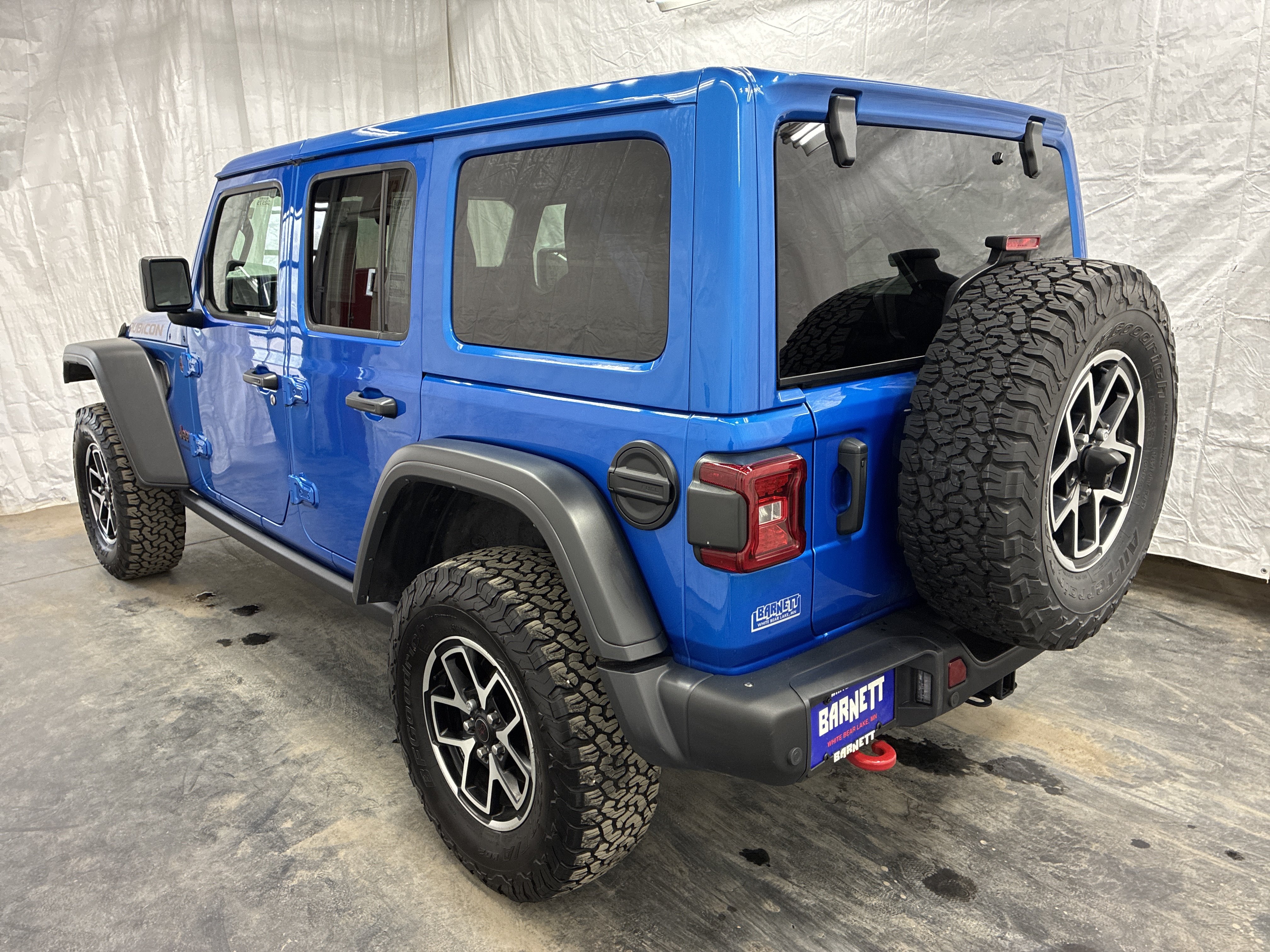 Certified 2025 Jeep Wrangler Unlimited Rubicon w/ Safety Group AWD/4WD image 6