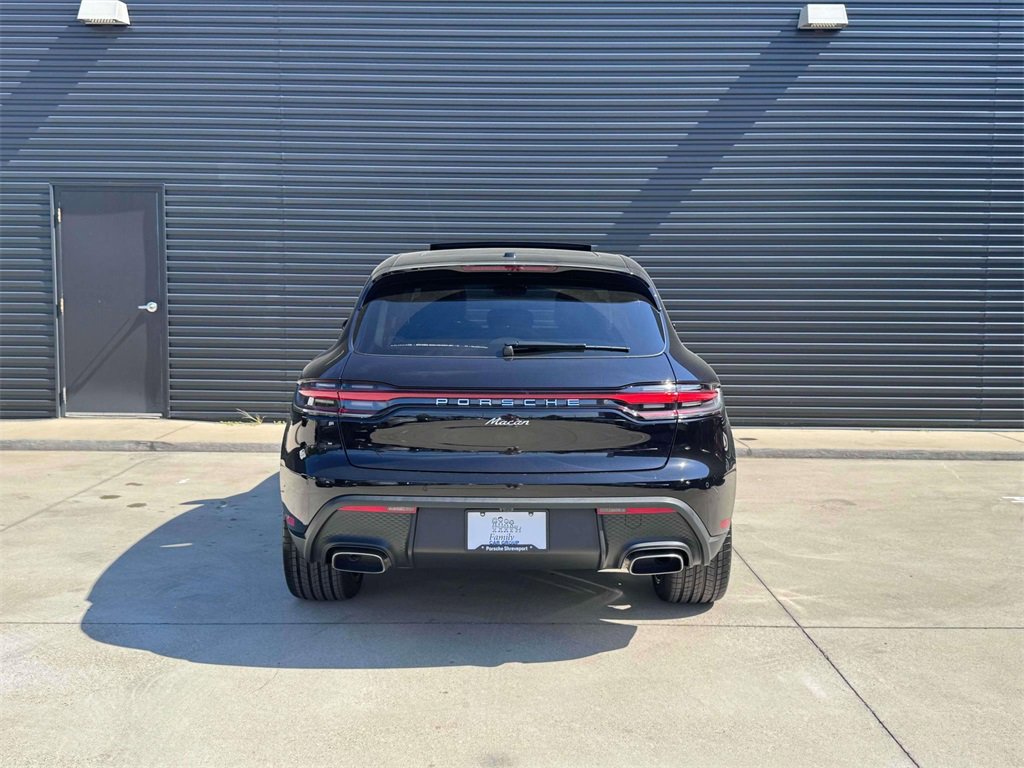 New 2025 Porsche Macan image 4