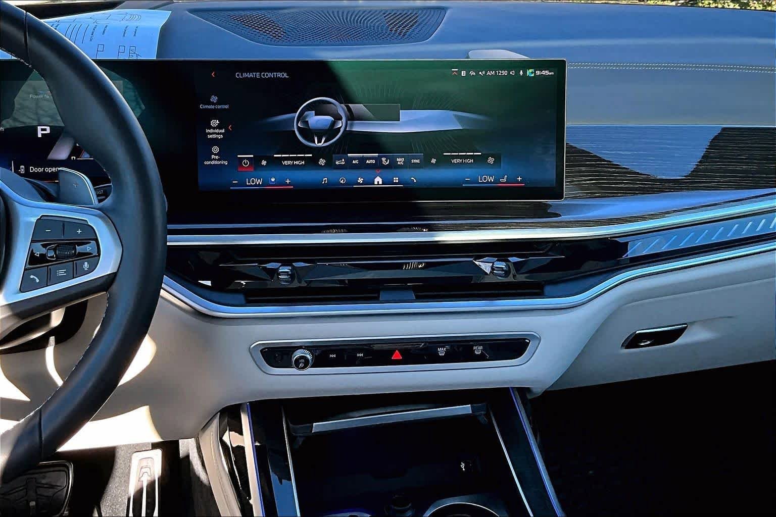 Used 2026 BMW X7 M60i image 7