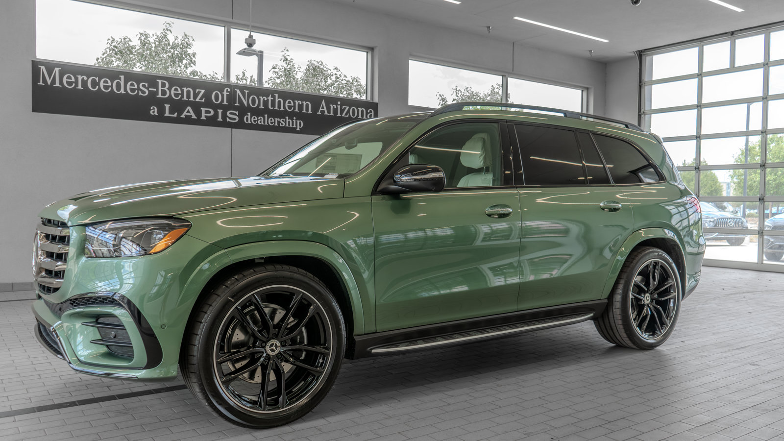 New 2026 Mercedes-Benz GLS 580 4MATIC image 3