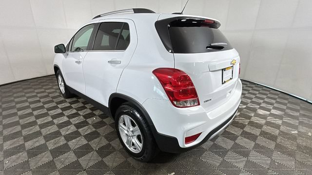 Used 2020 Chevrolet Trax LT w/ LT Convenience Package FWD image 4