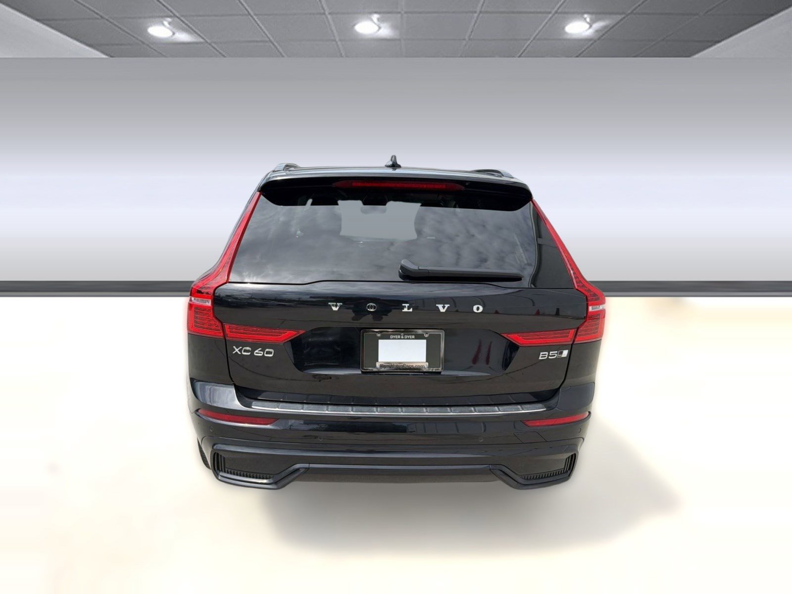 Certified 2023 Volvo XC60 B5 Plus w/ Climate Package image 10