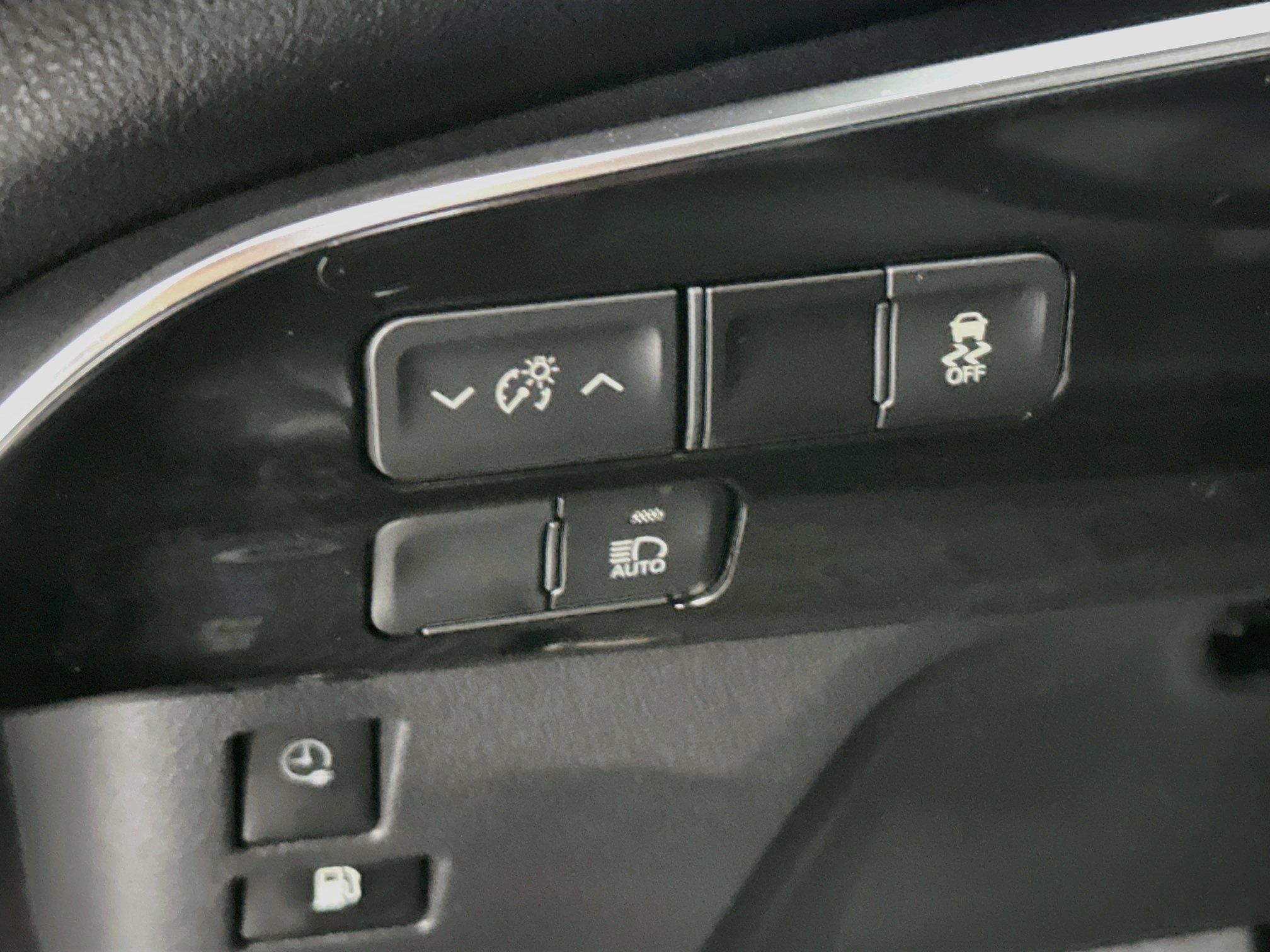 Used 2020 Toyota Prius Prime XLE FWD image 16