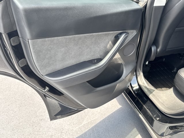 Used 2022 Tesla Model Y Performance AWD/4WD image 25