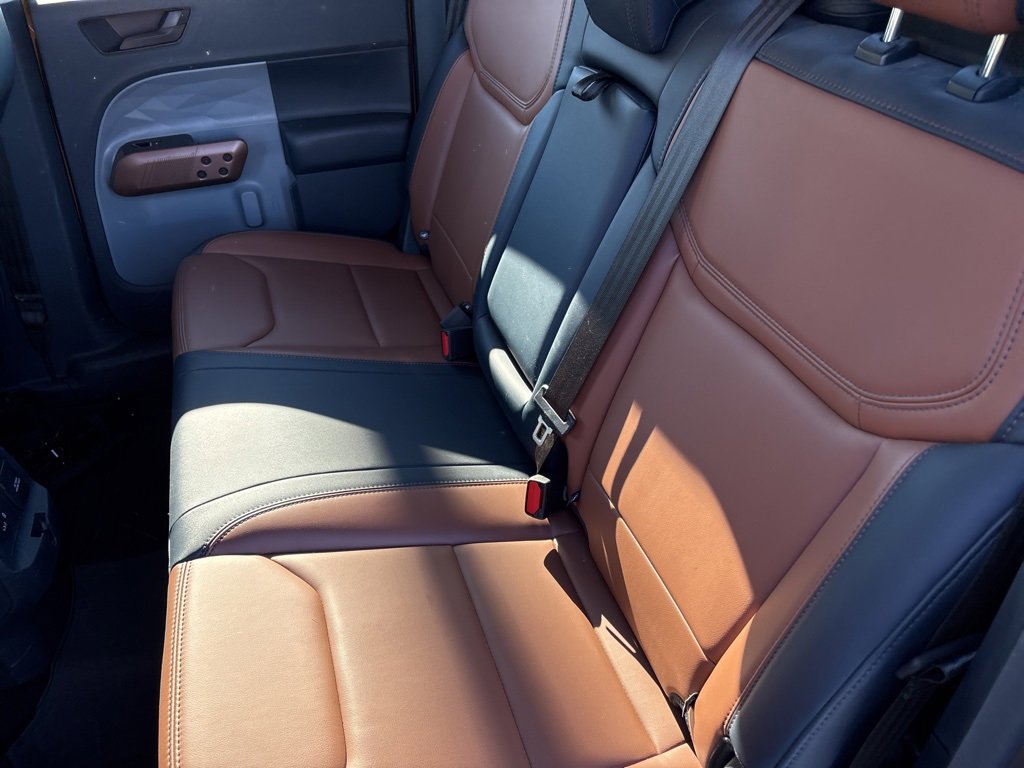 Used 2023 Ford Maverick Lariat w/ Lariat Luxury Package image 34