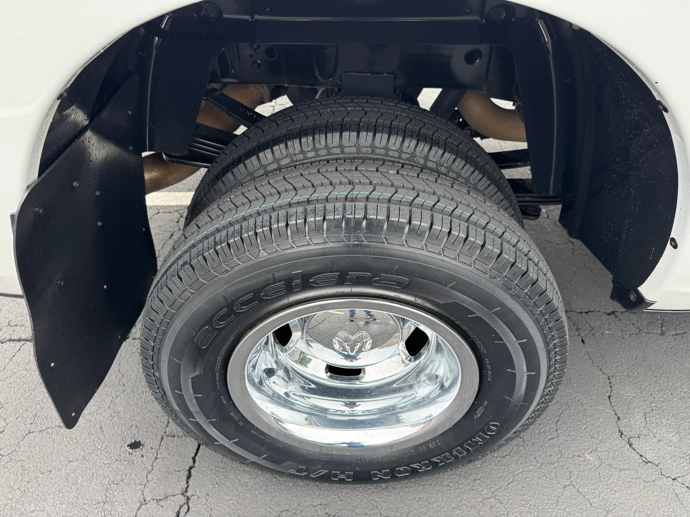 Used 2017 RAM 3500 Tradesman w/ Chrome Appearance Group image 12