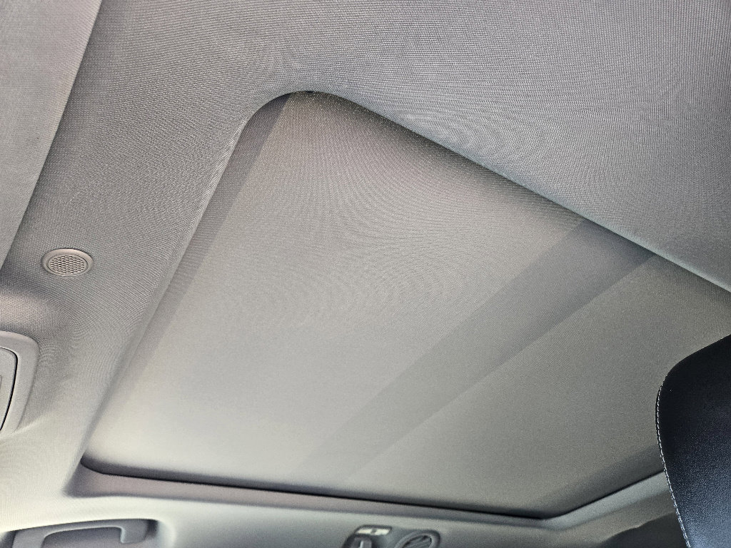 Used 2021 Ford Explorer XLT w/ Equipment Group 202A image 27