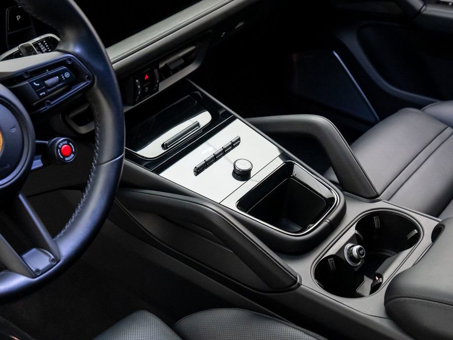 Certified 2024 Porsche Cayenne Turbo GT image 13