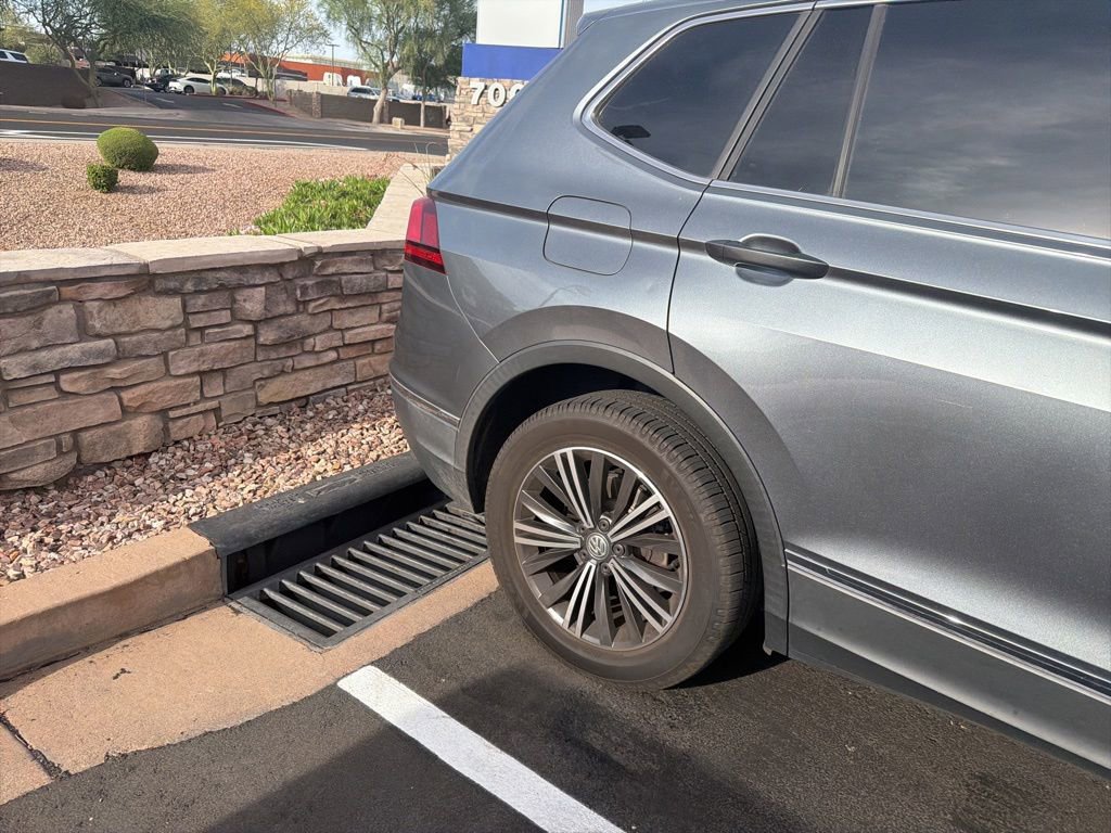 Used 2019 Volkswagen Tiguan SEL FWD image 10