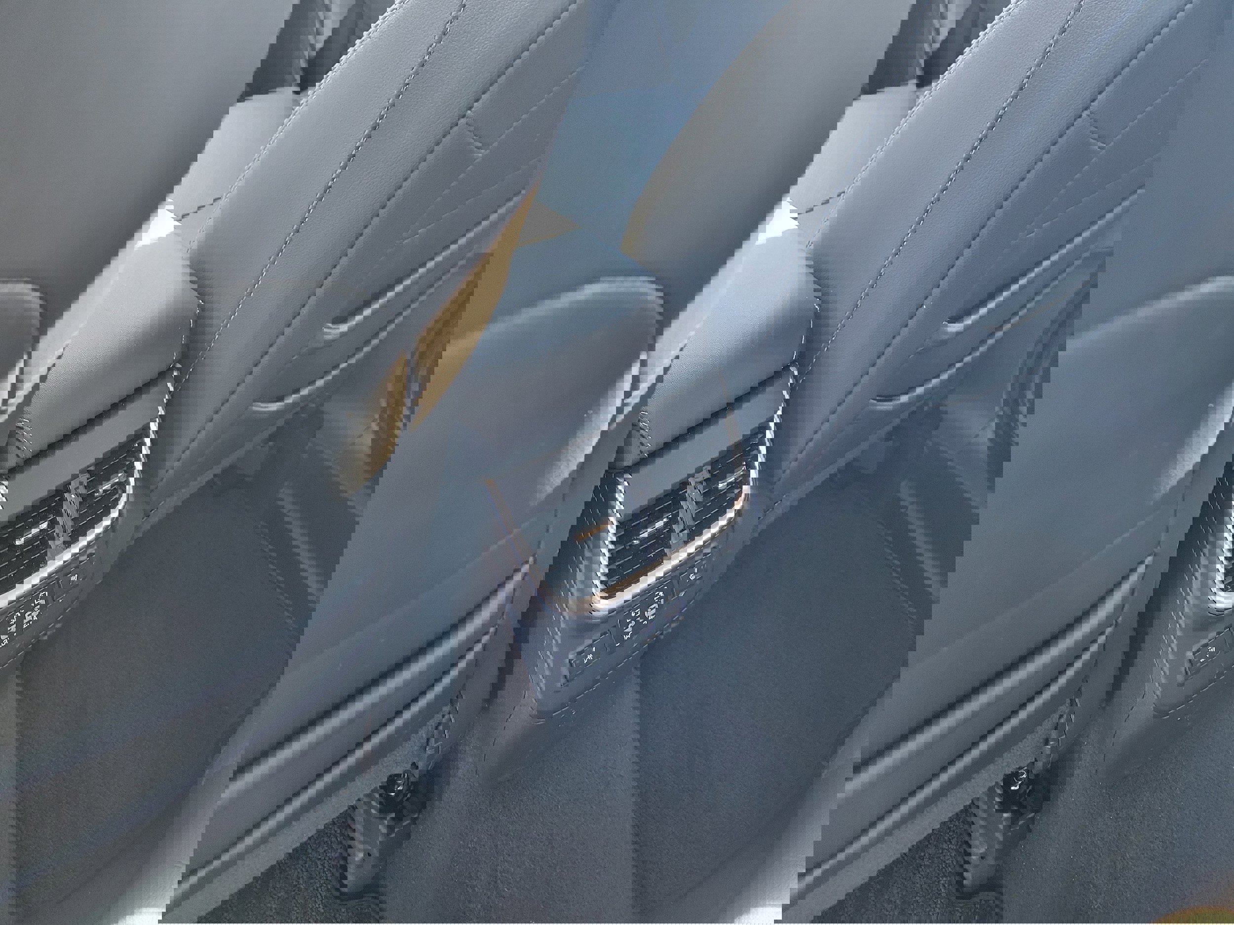 Certified 2024 Subaru Outback Limited image 31