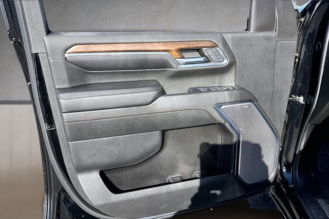 Used 2024 Chevrolet Silverado 3500 High Country w/ Midnight Edition image 17