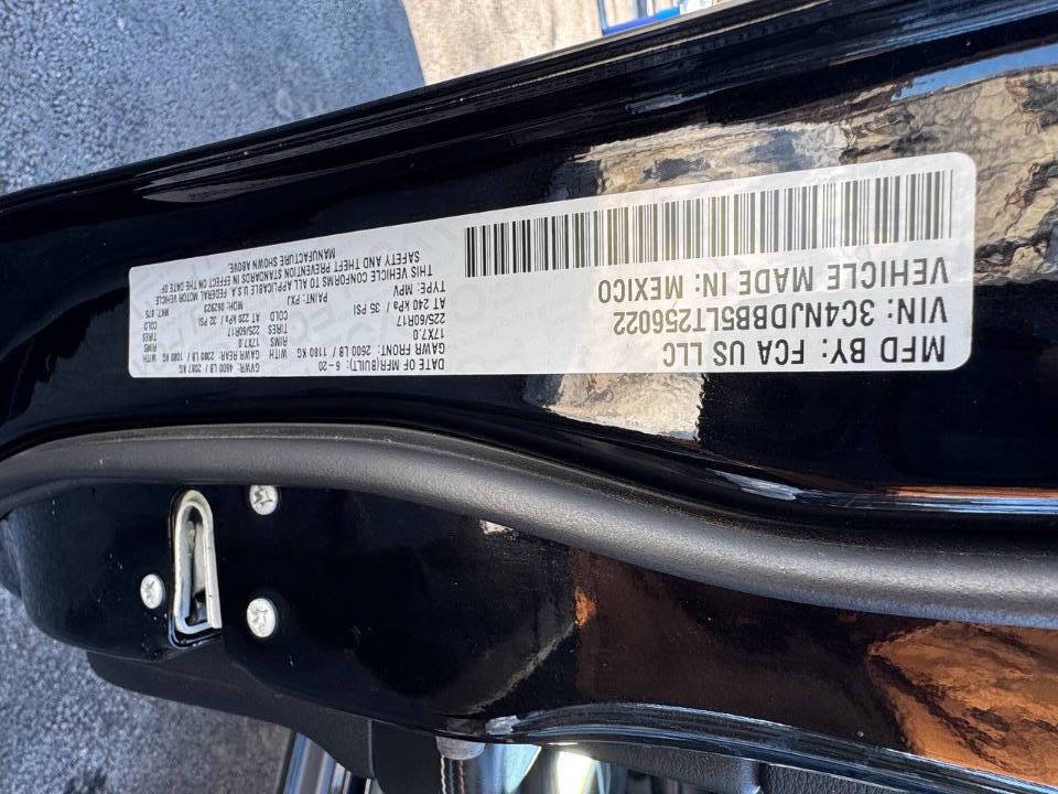 Used 2020 Jeep Compass Latitude image 28