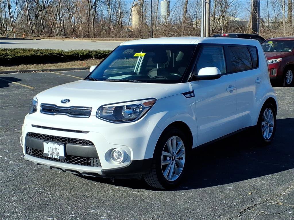 Used 2019 Kia Soul + image 2