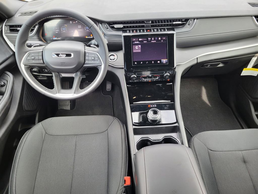 New 2026 Jeep Grand Cherokee L Laredo image 24