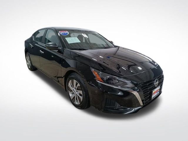 Certified 2025 Nissan Altima 2.5 S image 7