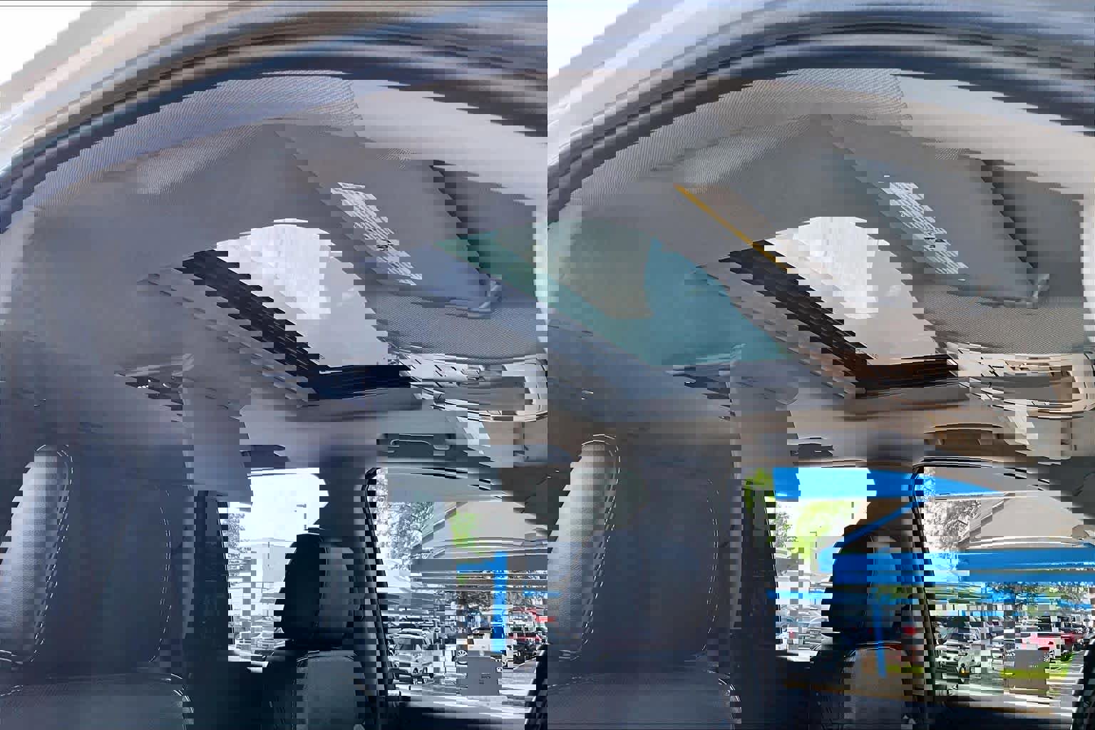 Used 2015 Chevrolet Tahoe LTZ AWD/4WD image 14