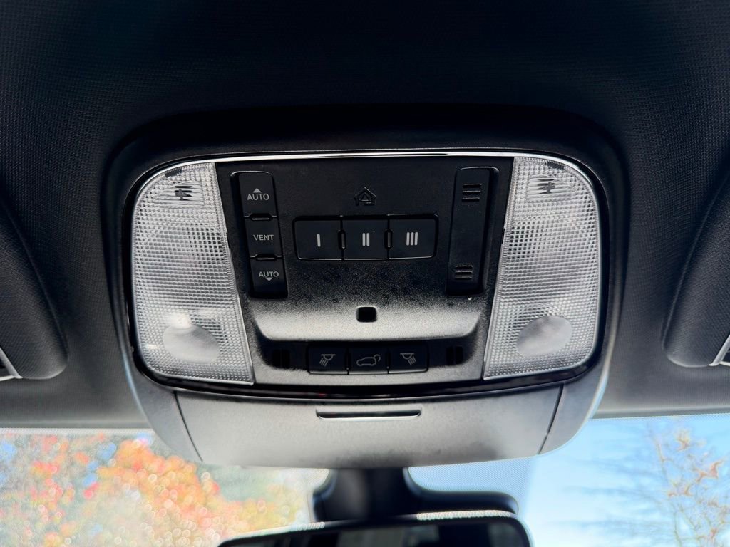 Used 2024 Dodge Durango R/T AWD/4WD image 30