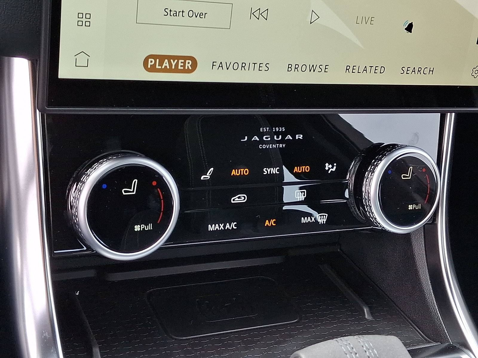 New 2024 Jaguar XF R-Dynamic SE AWD/4WD image 21