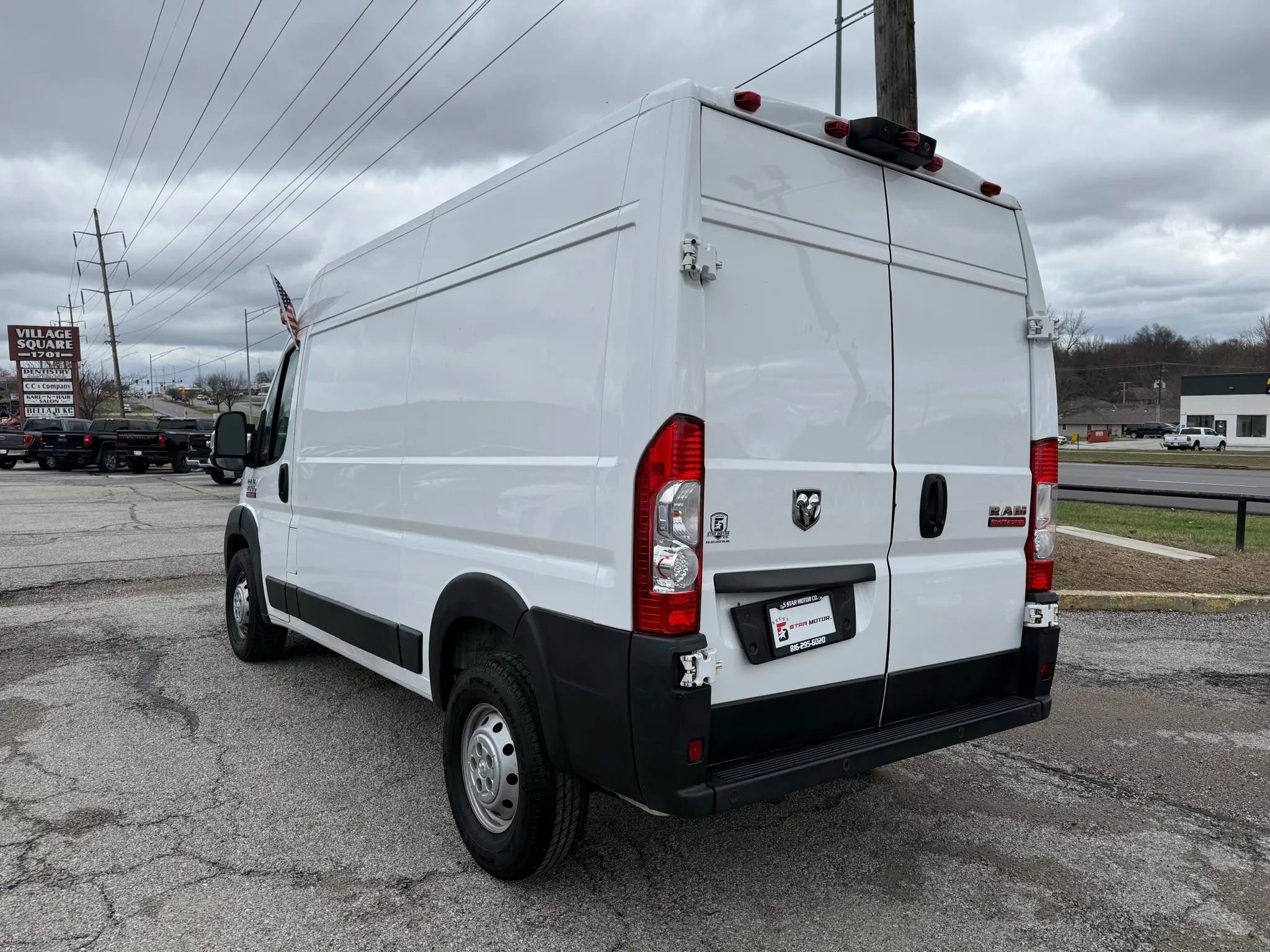 Used 2020 RAM ProMaster 2500 w/ Premium Appearance Group image 7