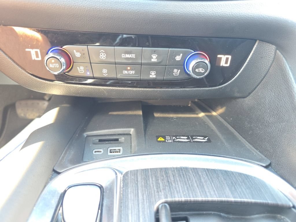 Used 2024 Buick Enclave Avenir w/ Avenir Technology Package FWD image 29