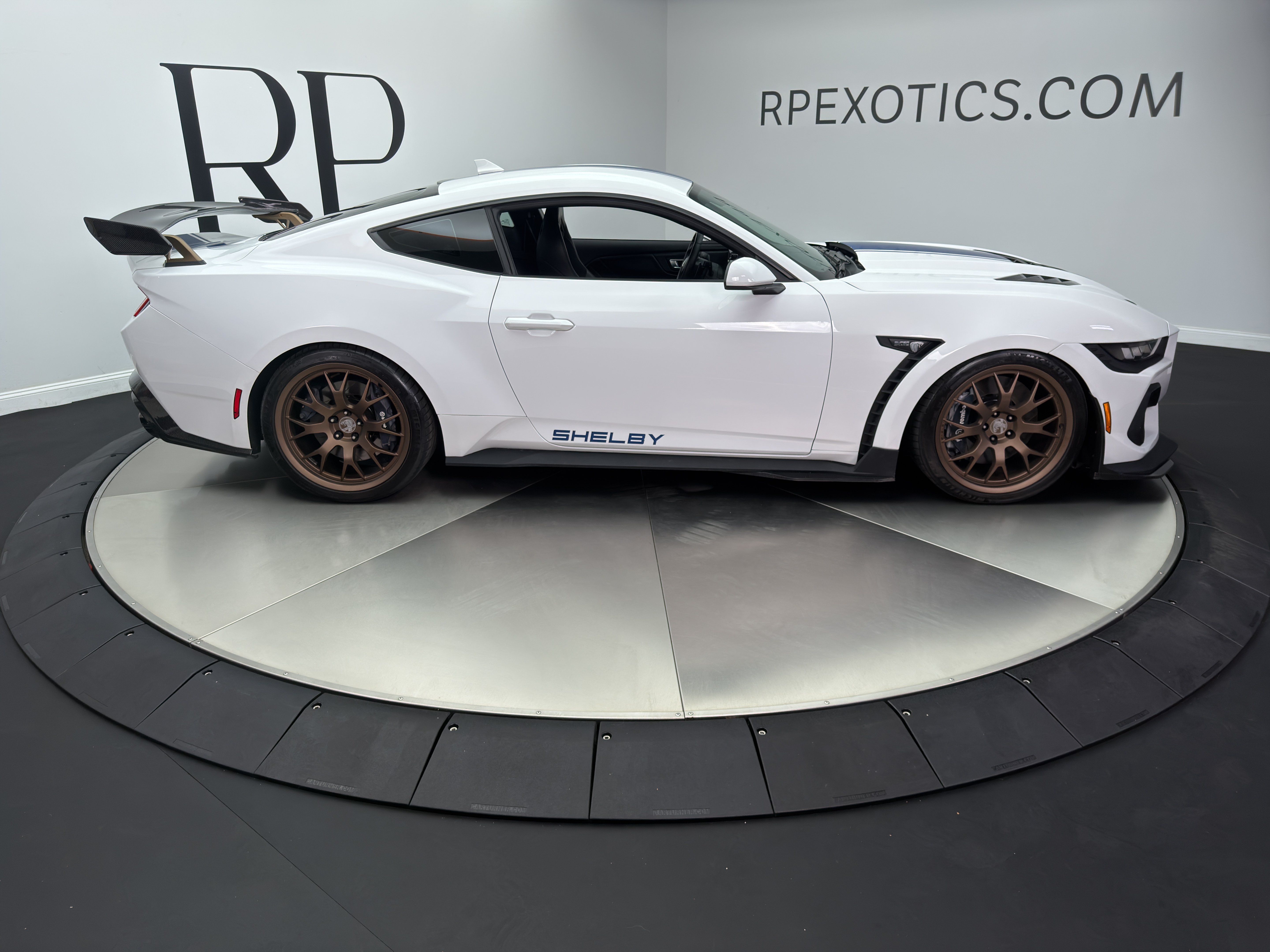Used 2024 Ford Mustang GT Premium w/ GT Performance Package RWD image 7