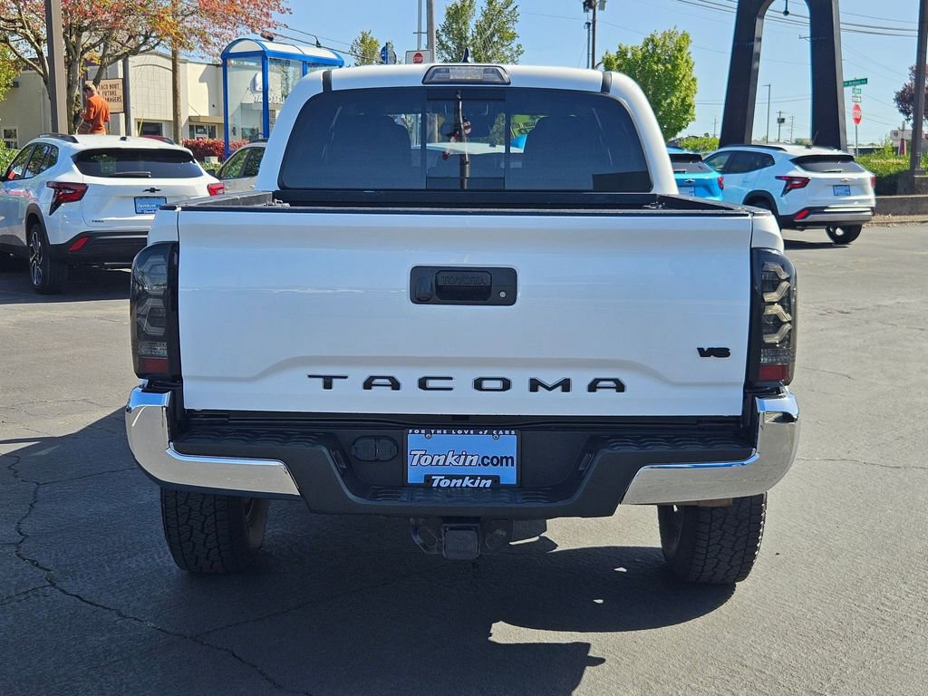 Used 2019 Toyota Tacoma TRD Off-Road AWD/4WD image 5