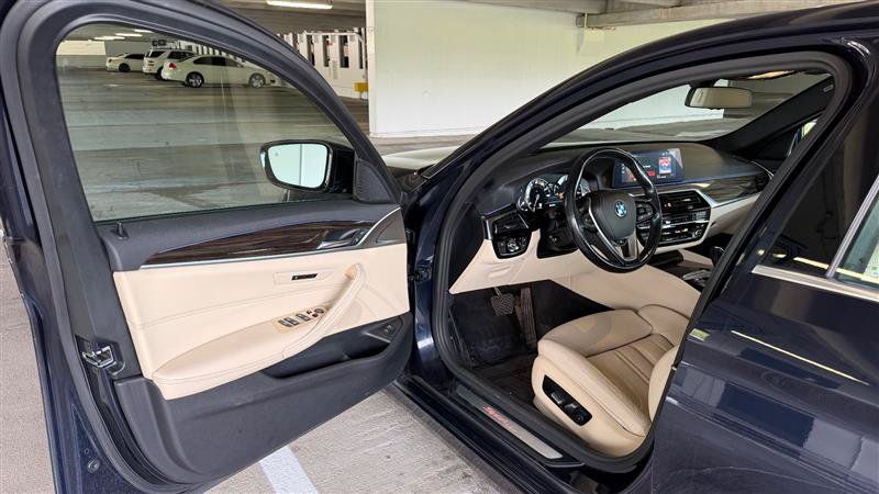 Used 2018 BMW 530i xDrive AWD/4WD image 18