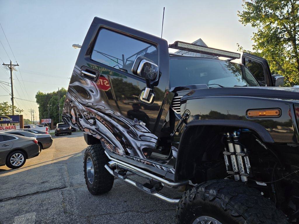 Used 2003 HUMMER H2 w/ Preferred Equipment Group AWD/4WD image 16