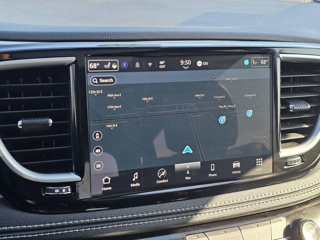 Used 2026 Chrysler Pacifica Limited image 34