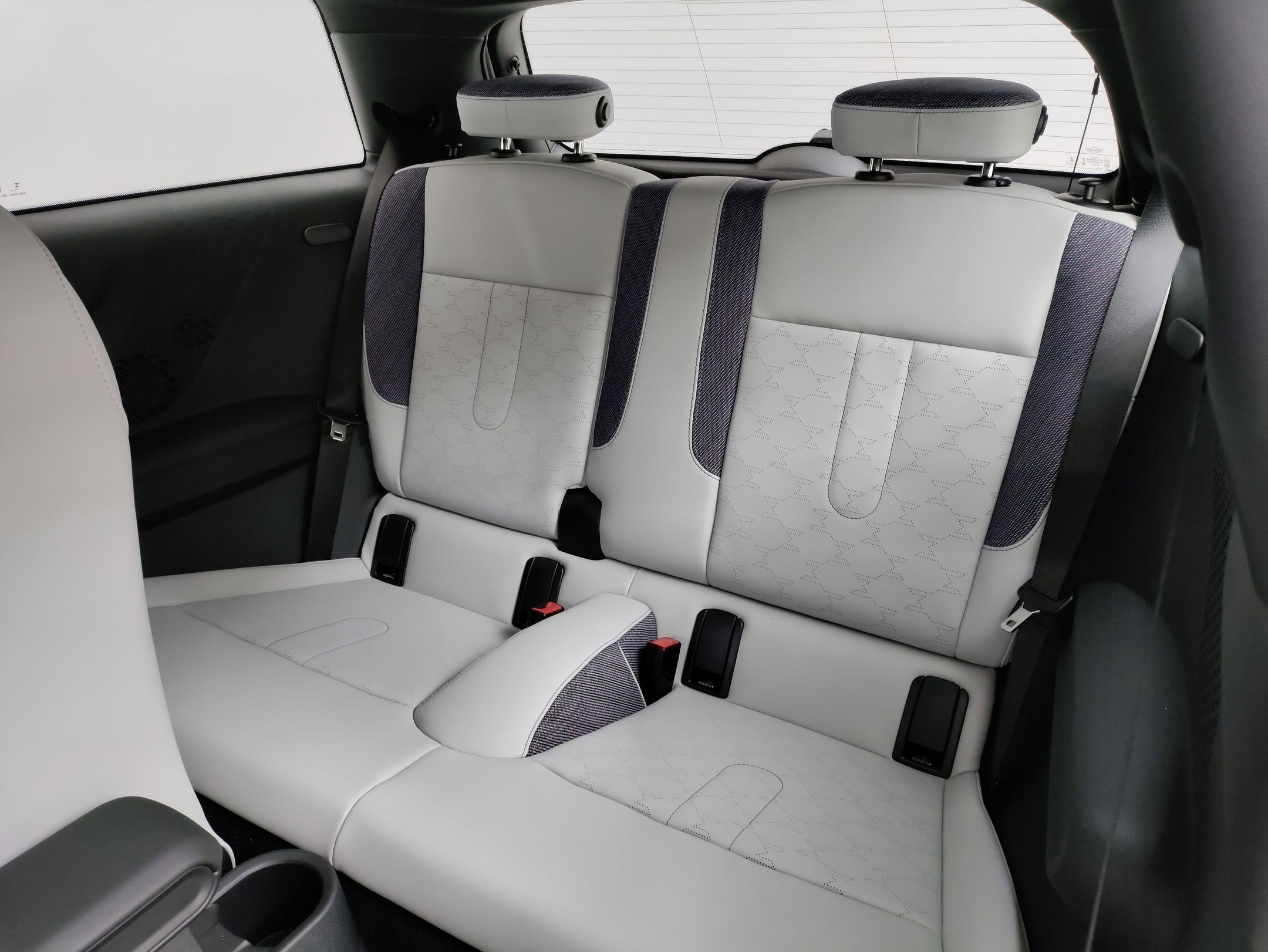 New 2026 MINI Cooper 2-Door Hardtop image 23