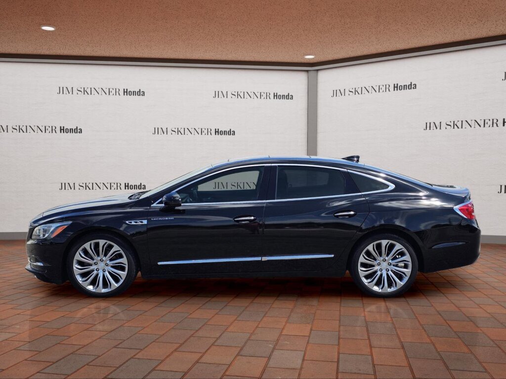 Used 2017 Buick LaCrosse Premium w/ Driver Confidence Package #2 FWD image 12