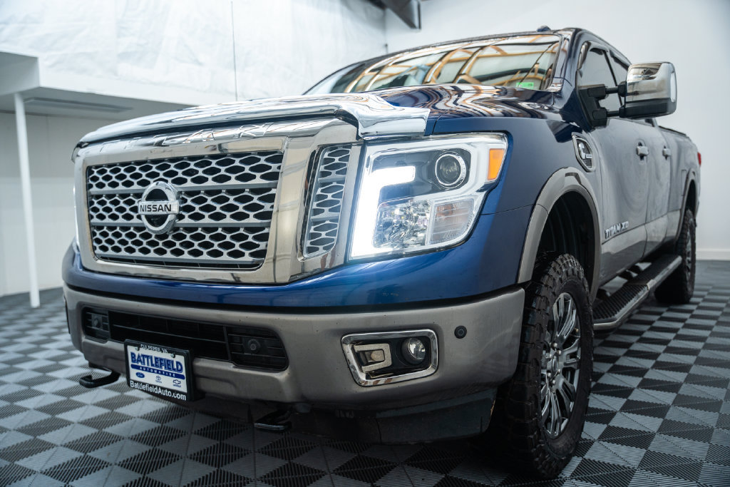 Used 2018 Nissan Titan Platinum Reserve w/ Platinum Utility Package AWD/4WD image 3