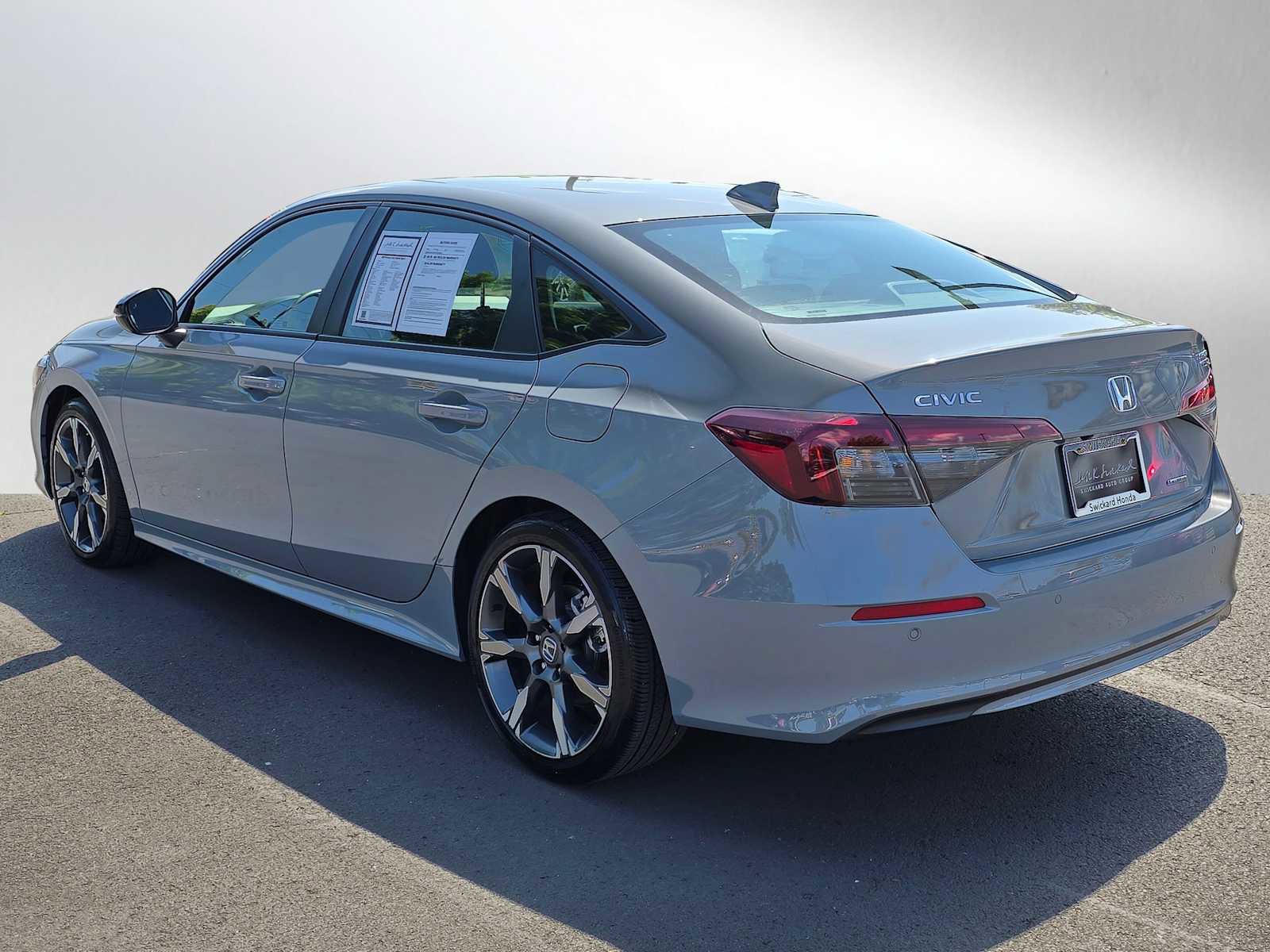 Used 2025 Honda Civic Sport Touring image 5