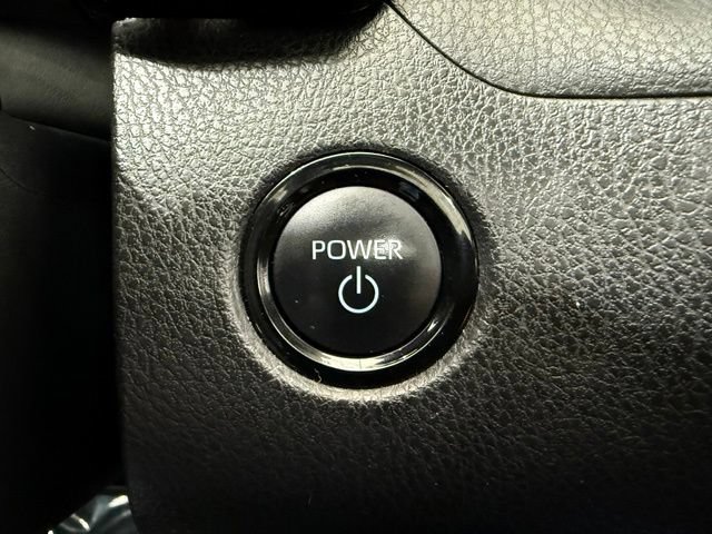 Used 2025 Toyota Camry SE AWD/4WD image 40