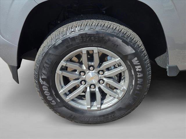Used 2023 Chevrolet Colorado LT w/ LT Convenience Package II AWD/4WD image 9
