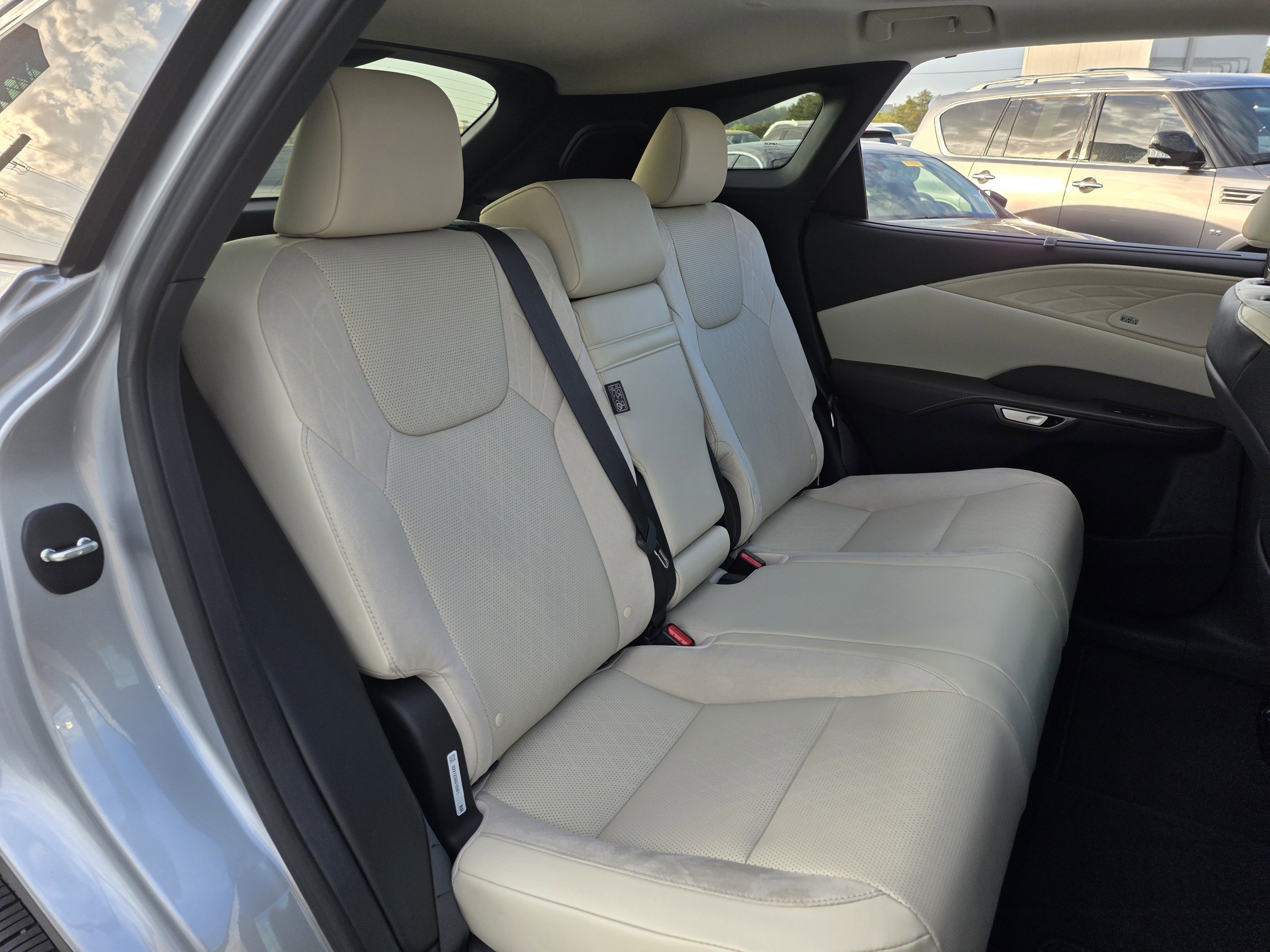 Used 2023 Lexus RX 350 w/ Cold Area Package image 26