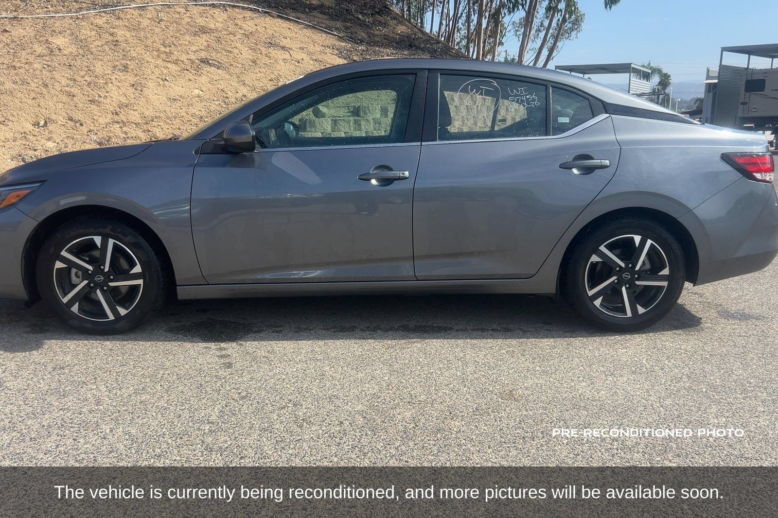 Used 2024 Nissan Sentra SV FWD image 9