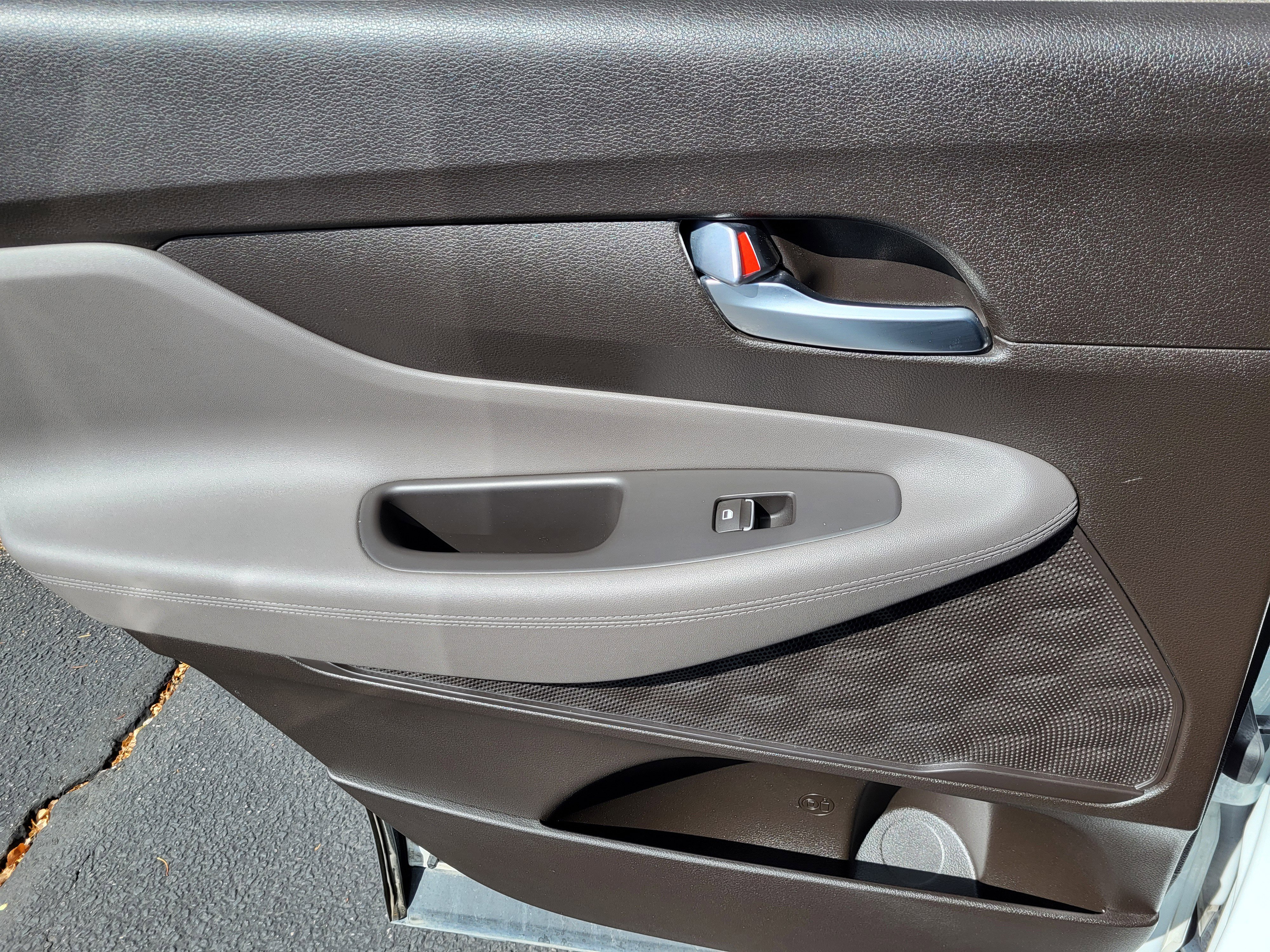 Used 2019 Hyundai Santa Fe SEL image 11