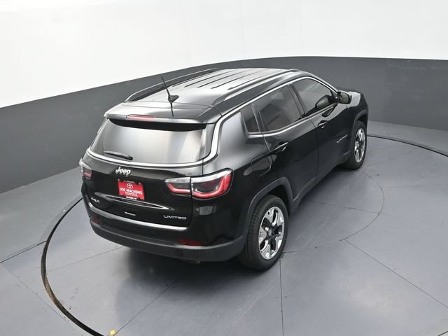 Used 2018 Jeep Compass Limited w/ Navigation Group AWD/4WD image 28