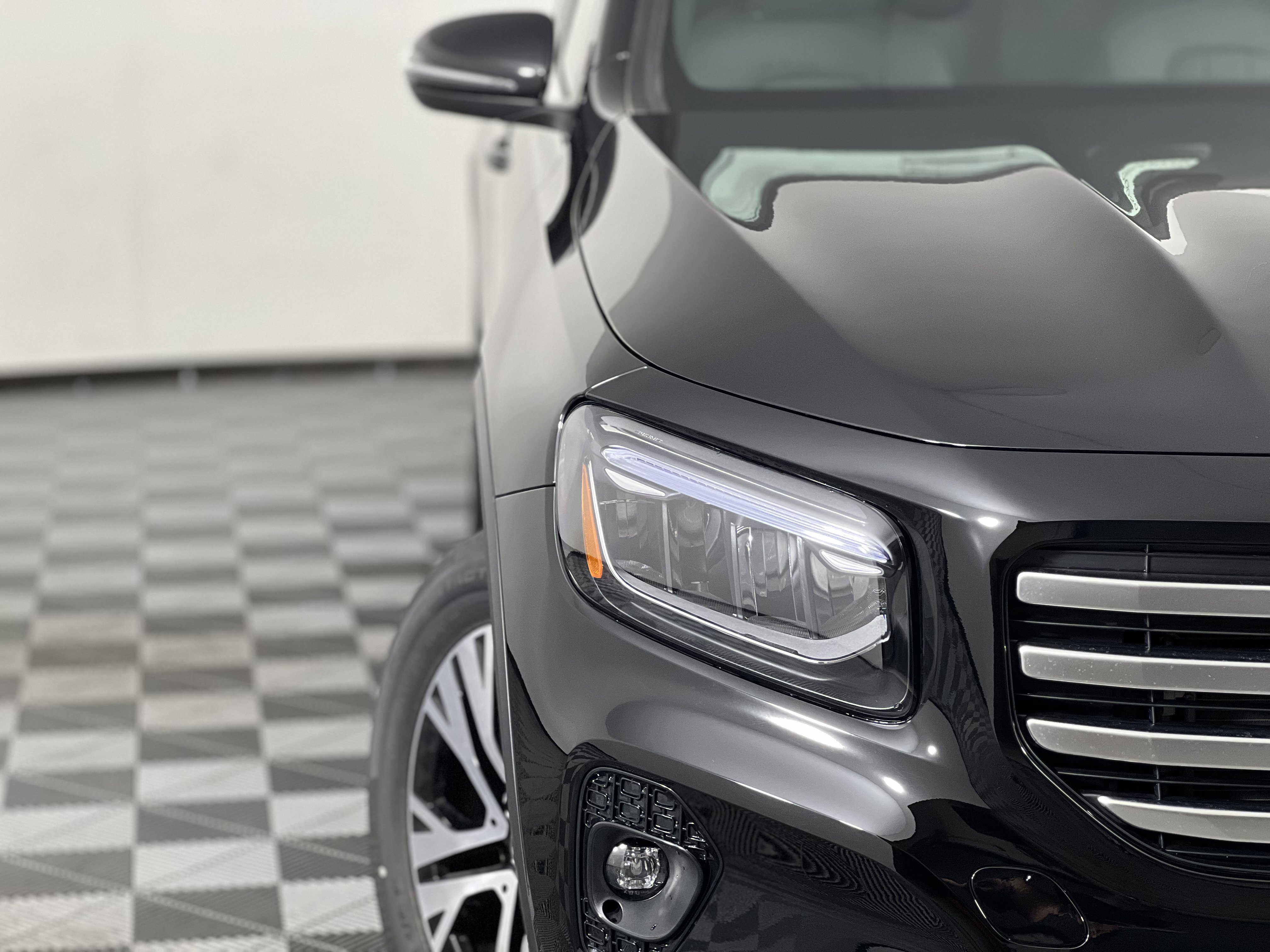 Used 2026 Mercedes-Benz GLB 250 4MATIC image 7