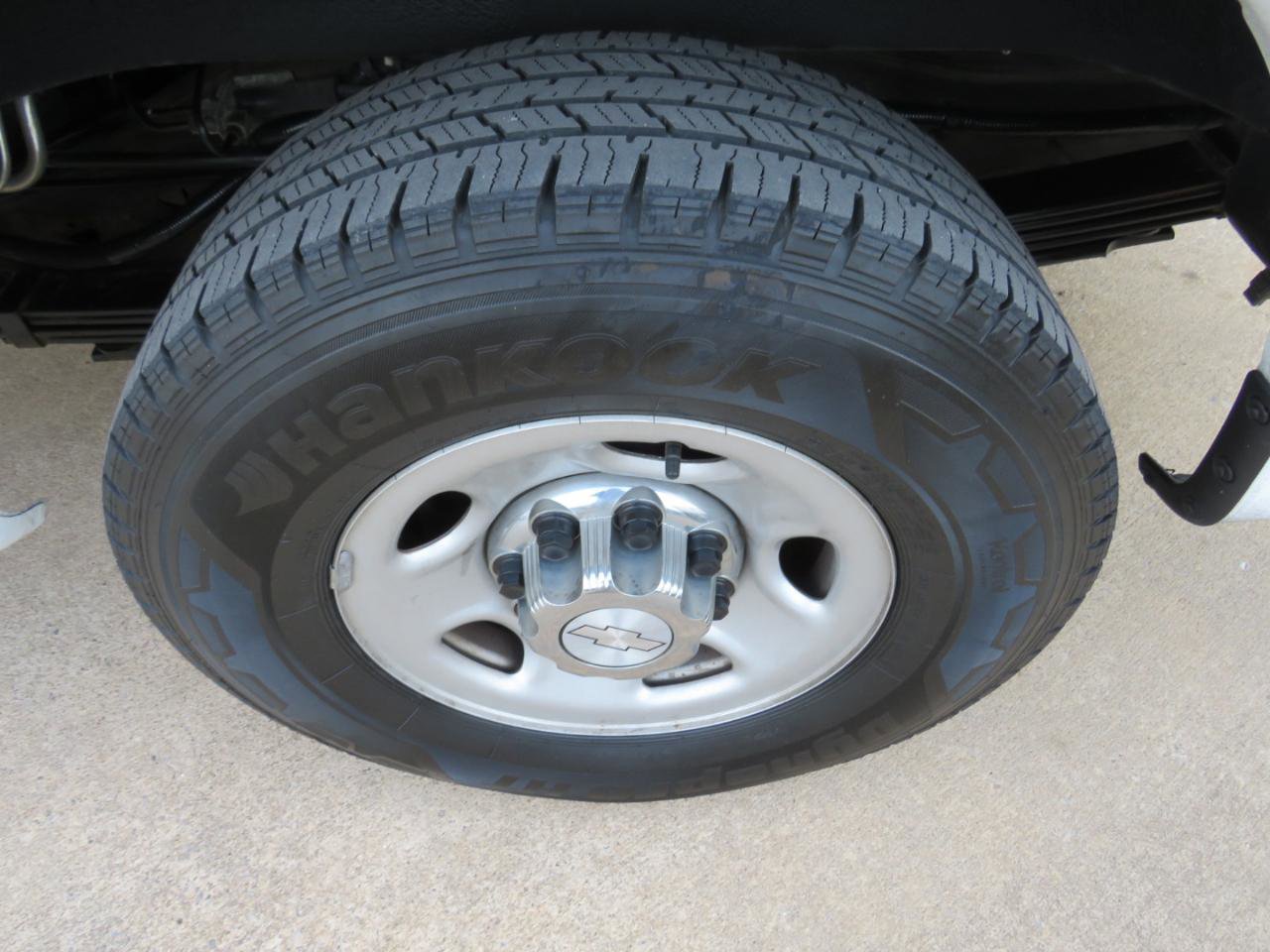 Used 2018 Chevrolet Express 3500 LT w/ LT Preferred Equipment Group RWD image 7