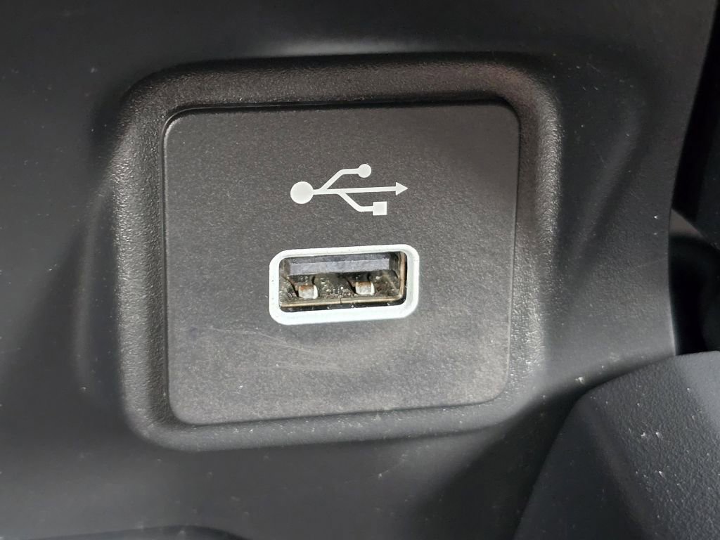 Used 2025 Honda HR-V LX image 9