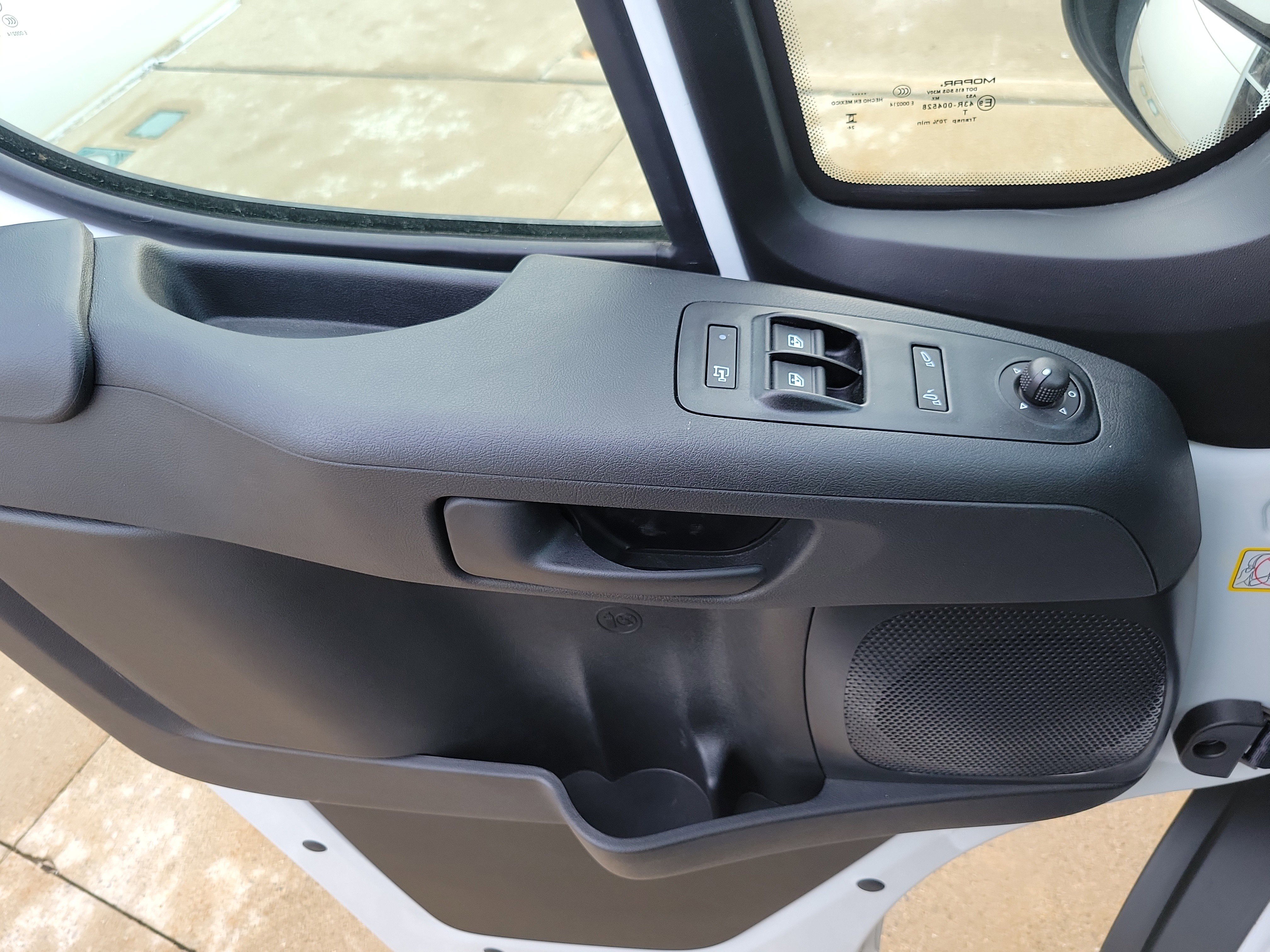 Used 2025 RAM ProMaster 2500 w/ Quick Order Package 22G SLT image 7