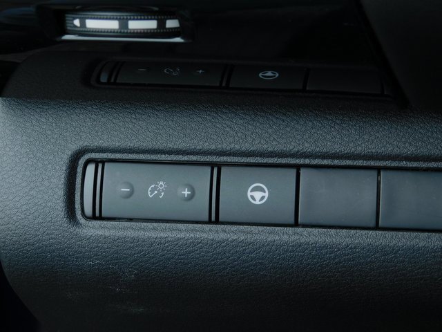 Used 2024 Nissan Pathfinder SV image 34