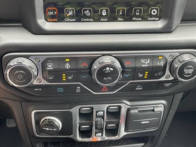 Used 2023 Jeep Wrangler Unlimited Sahara w/ Cold Weather Group AWD/4WD image 12
